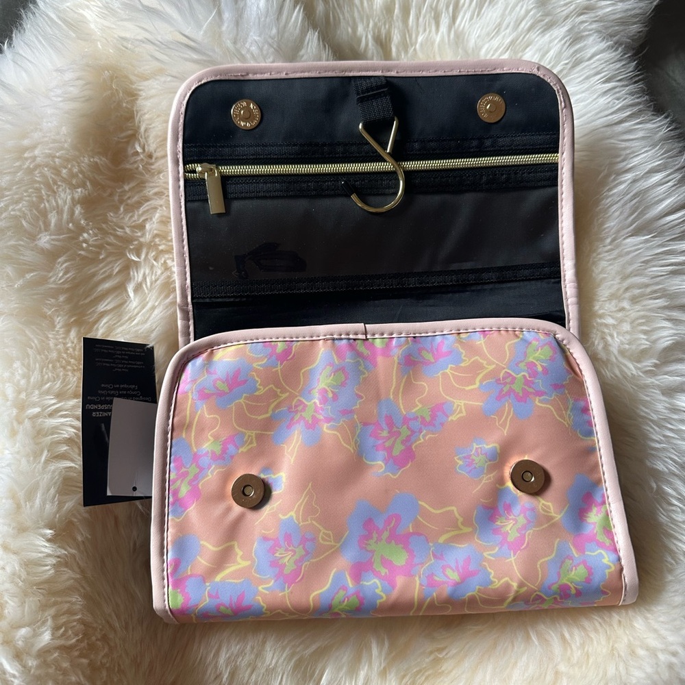 NWT Nine West Hanging Travel Organizer